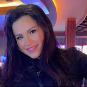 Meet your Posher, Corin